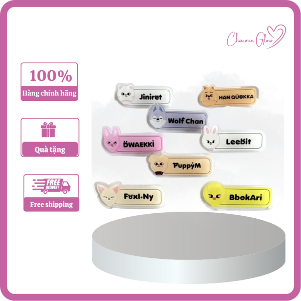 Huy hiệu cài áo bằng Acrylic - mẫu hình vuông gắn tên Charmie Glow