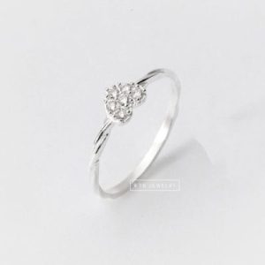 Nhẫn bạc gắn kim cương hình trái tim - NB004